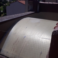 ProtecciÃ³n lucernario escalera de edificio comunitario en Vistahermosa.